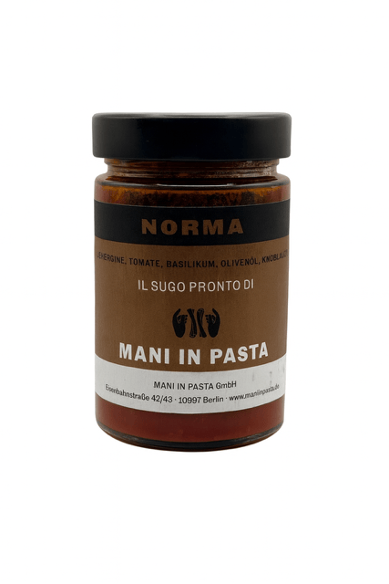 mani-in-pasta-norma-tomatensauce-mit-aubergine image 1