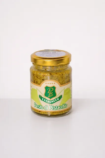 mani-in-pasta-pesto-di-pistacchio-mit-bronte-d-o-p image 1